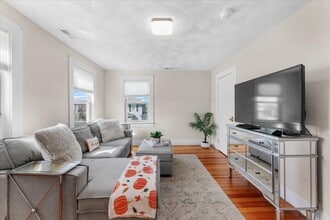 49 Massasoit Ave in Hull, MA - Building Photo - Building Photo