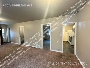 406 S Highland Ave in Sioux Falls, SD - Building Photo - Building Photo