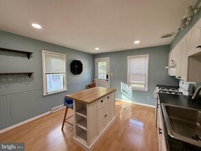 503 West Lawn Ave in West Lawn, PA - Building Photo - Building Photo