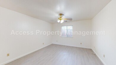 114 Baker St, Unit A in Waterford, CA - Building Photo - Building Photo