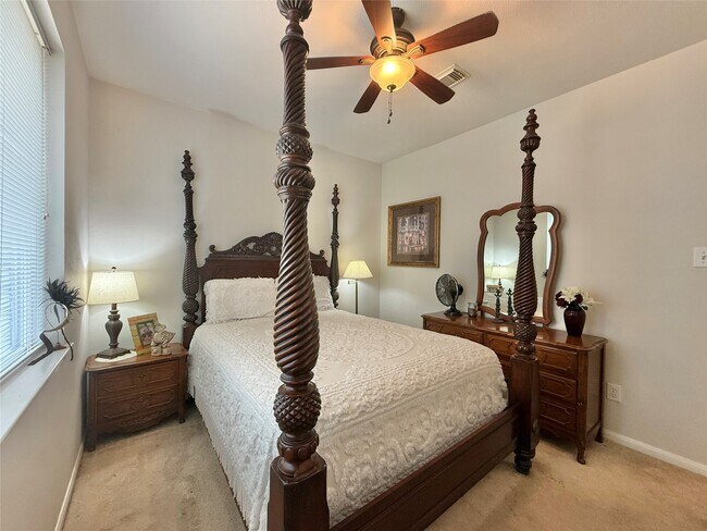 property at 176 S Holly Laurel Cir