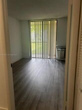 8045 SW 107th Ave in Miami, FL - Building Photo - Building Photo