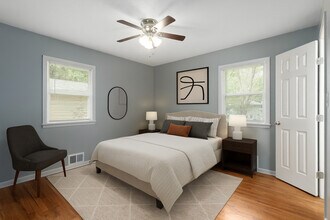622 NW Kay Dr in Lee's Summit, MO - Building Photo - Building Photo
