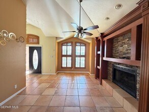 12190 Via Inca Dr in El Paso, TX - Building Photo - Building Photo