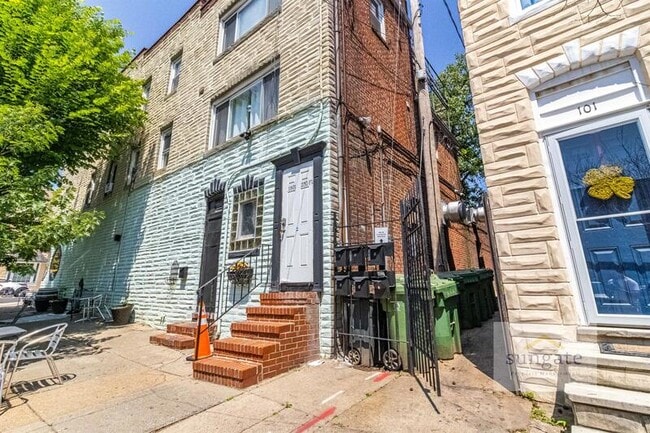 property at 1801 E Lombard St