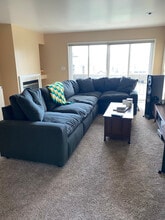 1604 Lakeview Blvd E in Seattle, WA - Foto de edificio - Building Photo