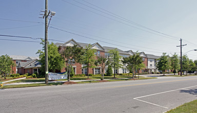 Village Pointe Apartments in Norfolk, VA - Building Photo - Building Photo