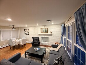 3452 Quaker Ct in Falls Church, VA - Building Photo - Building Photo