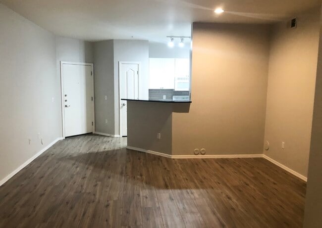 property at 1701 E Colter St