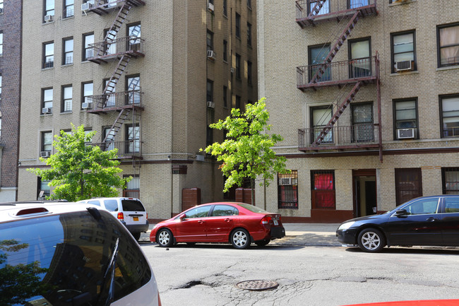 510 W 190th St in New York, NY - Building Photo - Building Photo