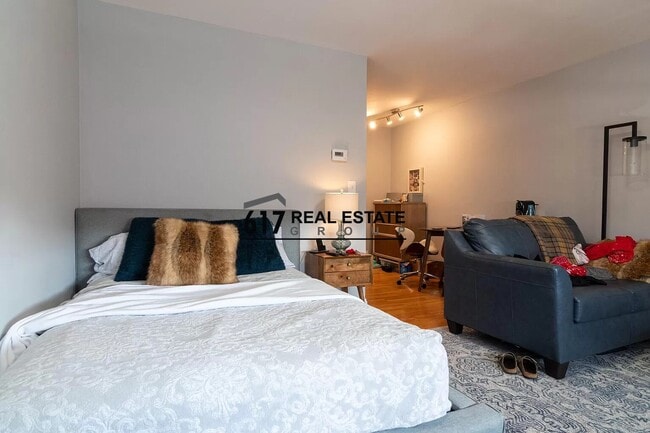 35 Glencoe St, Unit 25 in Boston, MA - Building Photo - Building Photo