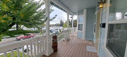 19 Vine St in Vacaville, CA - Foto de edificio - Building Photo