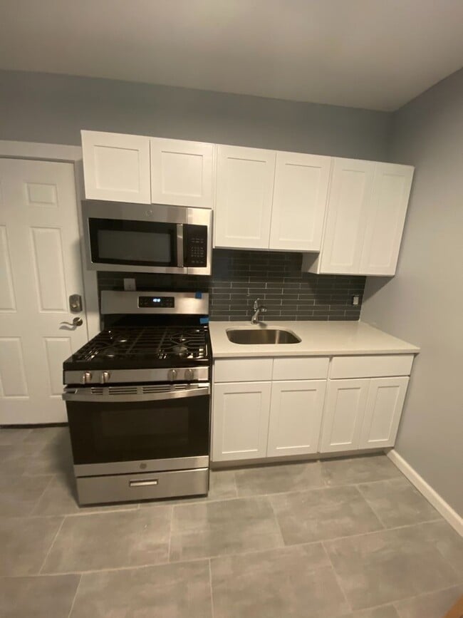 property at 31 Harding Pl