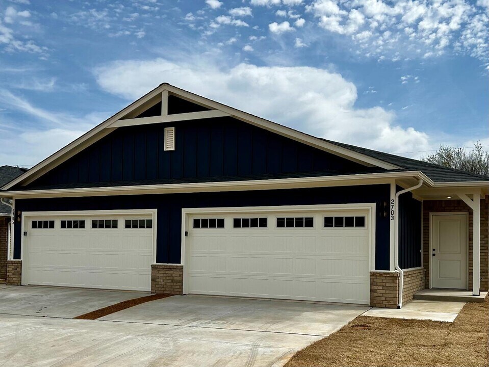2706 Belmont Rd in Shawnee, OK - Building Photo