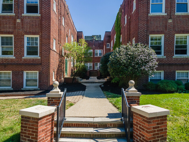 The Hannah Apartments in Cleveland, OH - Foto de edificio - Building Photo