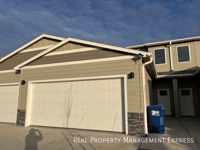 property at 5514 S Huntwood Ave