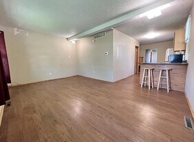 202 14th Ave SW in Cedar Rapids, IA - Building Photo