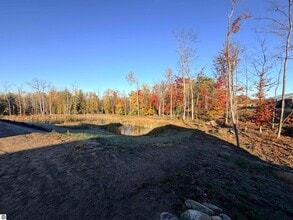 2151 Alta Vista Dr in Traverse City, MI - Building Photo - Building Photo