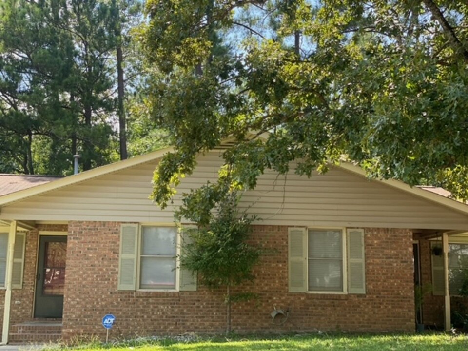 201 Wynn Way in Columbia, SC - Building Photo