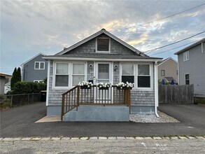 108 Ormerod Ave in Portsmouth, RI - Building Photo - Building Photo