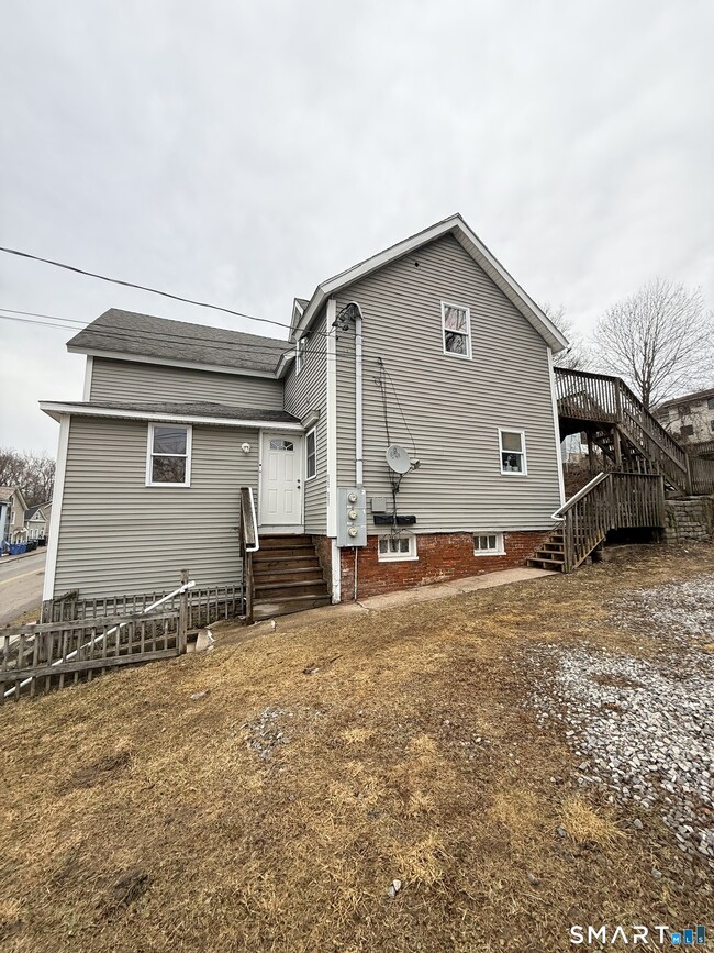 57 Boswell Ave in Norwich, CT - Building Photo - Building Photo