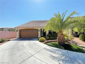 10965 Pinion Woods Ct in Henderson, NV - Building Photo - Building Photo