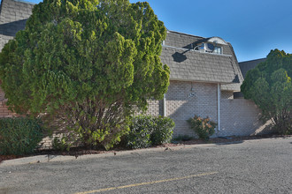 Fairbanks Apartments in El Paso, TX - Building Photo - Building Photo