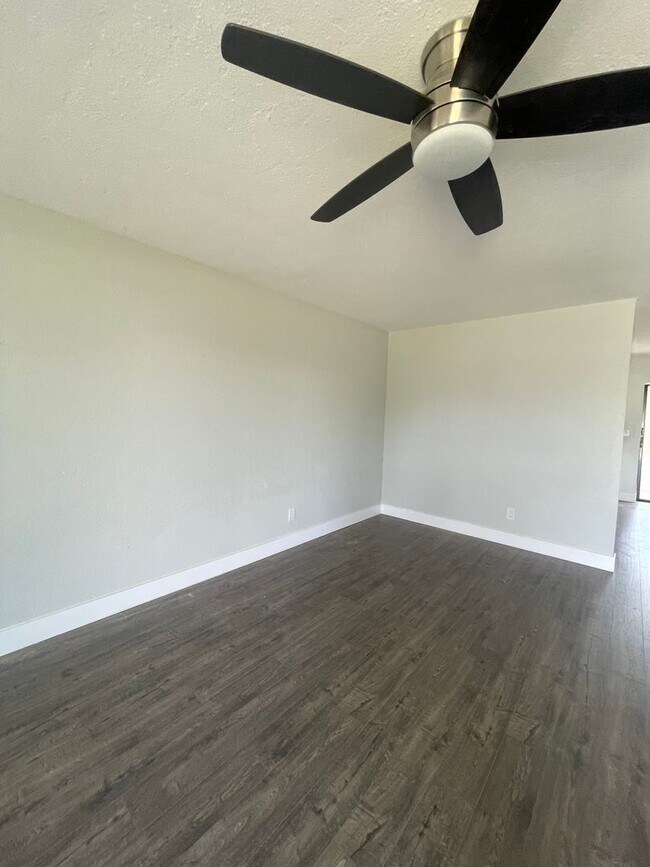 1920 SW 47th Terrace in Cape Coral, FL - Building Photo - Building Photo