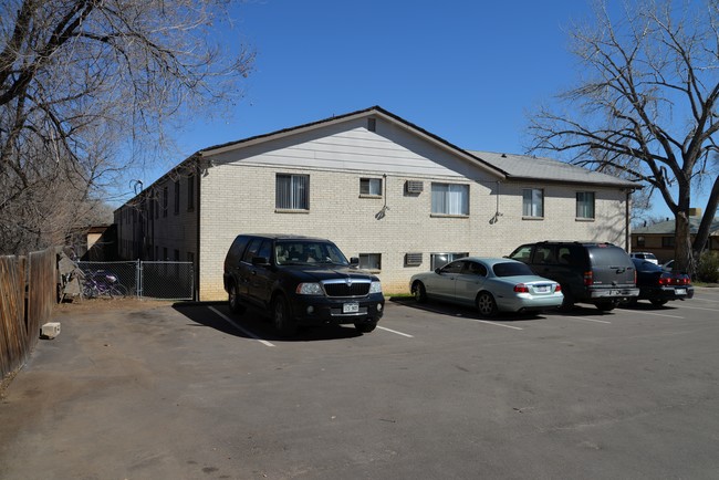 Pecos Apartments in Denver, CO - Building Photo - Building Photo