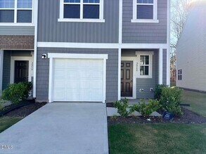 2048 Trailside Dr in Durham, NC - Building Photo - Building Photo