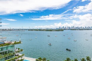 1330 West Dr in Miami Beach, FL - Building Photo