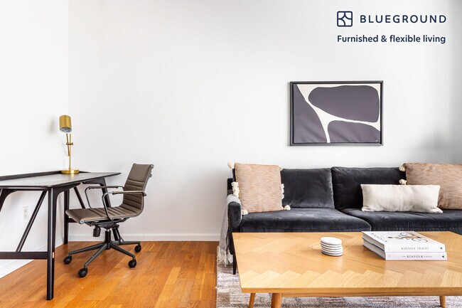 635 W 42nd St, Unit FL15-ID1755 in New York, NY - Building Photo - Building Photo