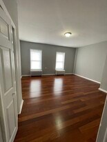 4628 Penn St in Philadelphia, PA - Building Photo