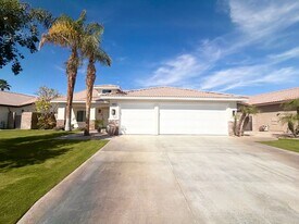 45055 Coldbrook Ln in La Quinta, CA - Building Photo