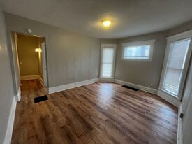 14 Beechwood St in Rochester, NY - Building Photo