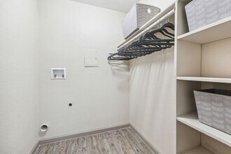 10751 Meadowglen Ln in Houston, TX - Building Photo - Building Photo