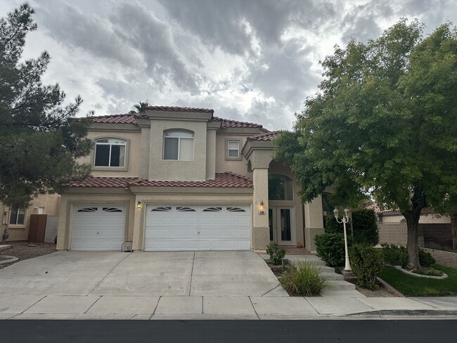 2596 Mizzoni Cir
