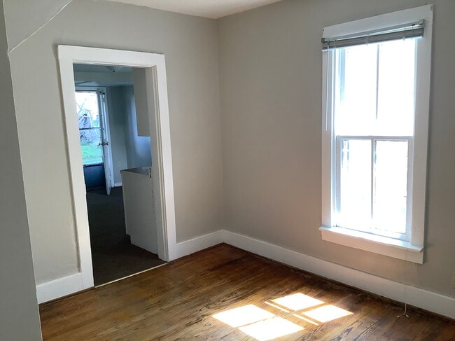 569 E Chestnut St, Unit 569 E Chestnut