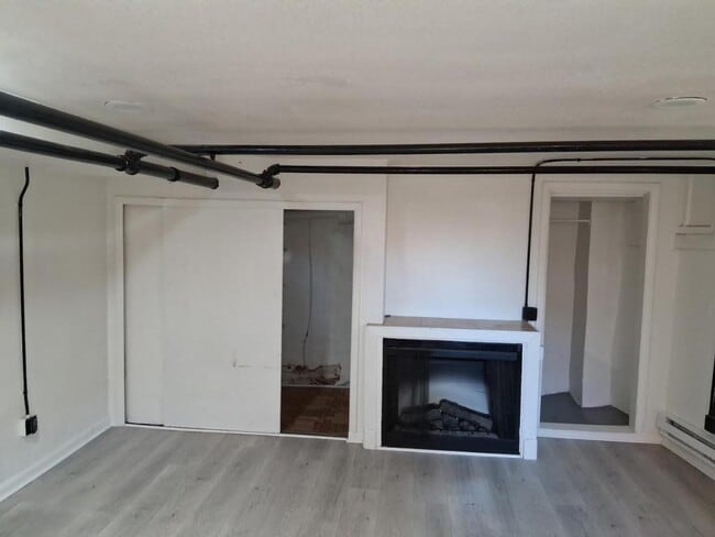 property at 1067 N Marion St