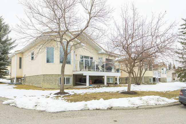 5 Scimitar Rise NW in Calgary, AB - Building Photo - Building Photo
