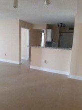 7880 Sonoma Springs Cir-Unit -102 in Greenacres, FL - Building Photo - Building Photo