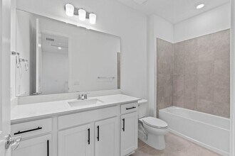 4291 Lantana Rd in Atlantis, FL - Foto de edificio - Building Photo