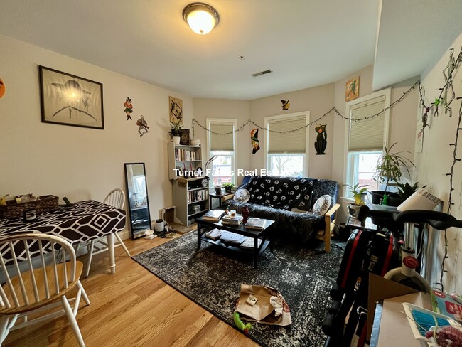 995 Dorchester Ave, Unit 2