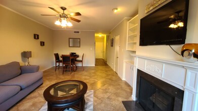 14715 Barryknoll Ln in Houston, TX - Building Photo - Building Photo