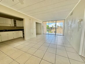 300 Miracle Strip Pkwy SW in Fort Walton Beach, FL - Building Photo - Building Photo