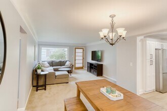 1805 Beaconwood Ave in South Euclid, OH - Building Photo - Building Photo