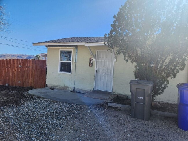 property at 6637 Oasis Ave
