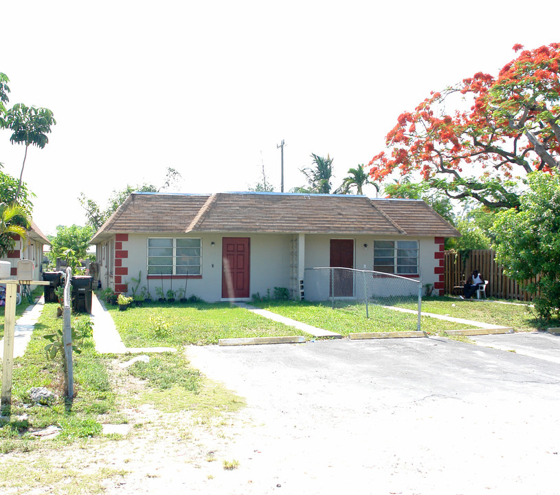 1214-1220 NW 6th Ave in Fort Lauderdale, FL - Building Photo