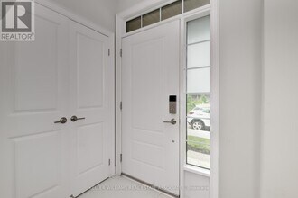 288-288 Glover Rd in Hamilton, ON - Building Photo - Building Photo