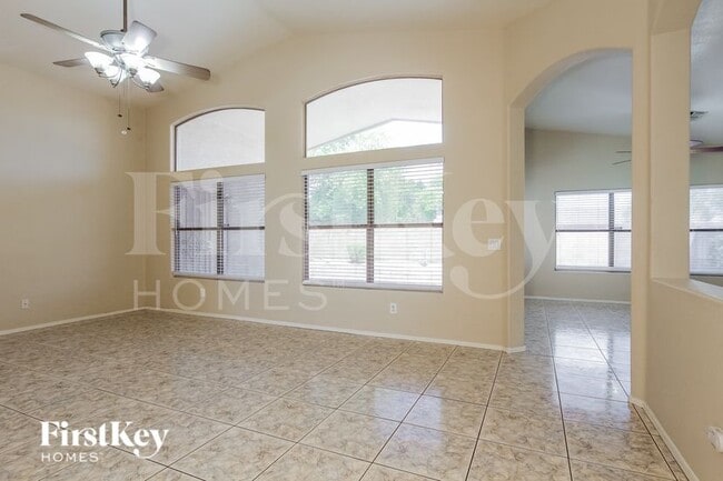 2405 N 128th Dr in Avondale, AZ - Foto de edificio - Building Photo